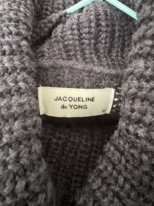 Продам женский свитер