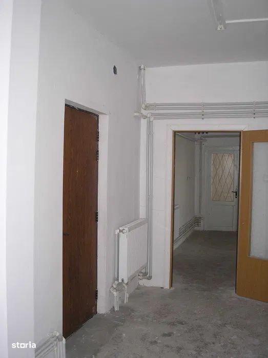 Spatiu comercial, 220 mp, zona 1 Mai