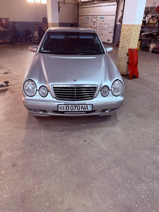 Продается мереседес E320 в идеальном состоянии