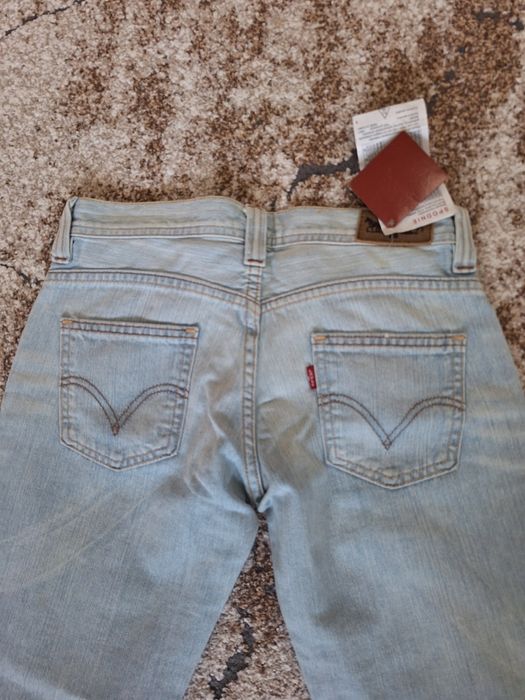 Blugi Levi noi marimea S