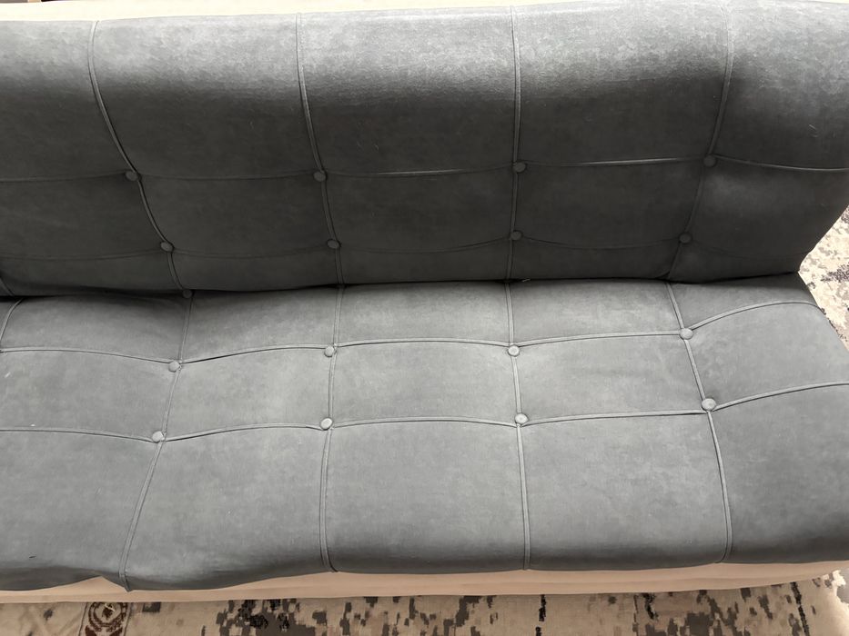 Продам диван серый