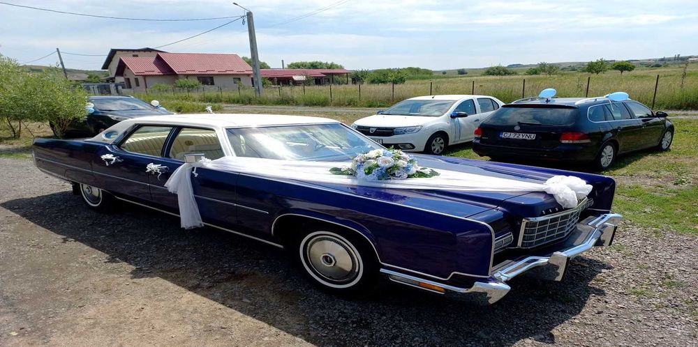 limuzina cu sofer Chrysler sau Excalibur epoca pentru evenimente