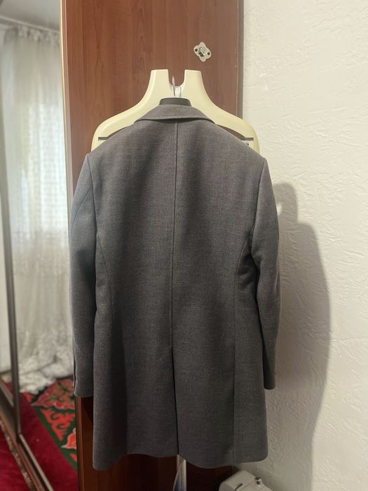 Мужское серое пальто