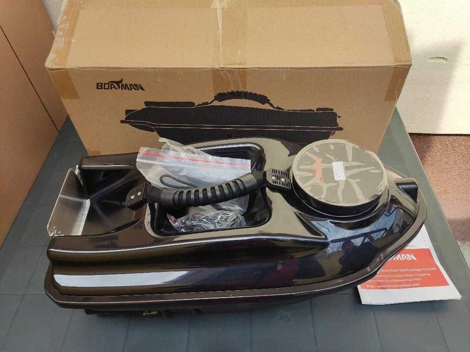 Barcuta de plantatcu 2 cuve Navomodel de nadit in cutie pescuit