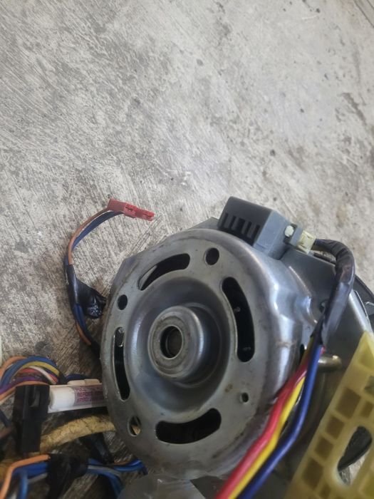 Электро двигатеь от стиральной