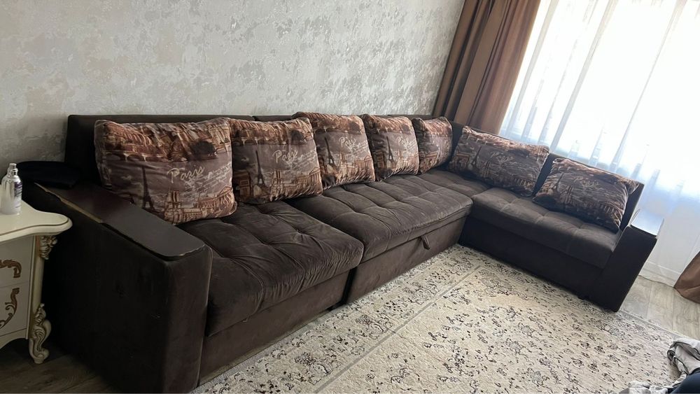 Срочно продам диван