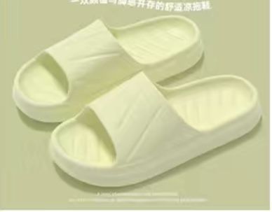 Тапочки сланцы в корейском стиле