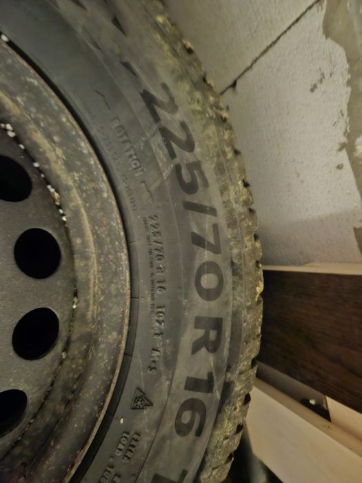 Продам резину пробег 1.5 месяцев