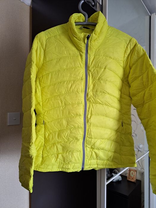 Куртка,пуховик легкий,Reebok,Женский бомбер ,adidas