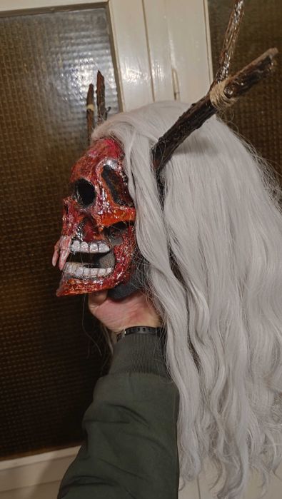 Карнавални/кукерски маски