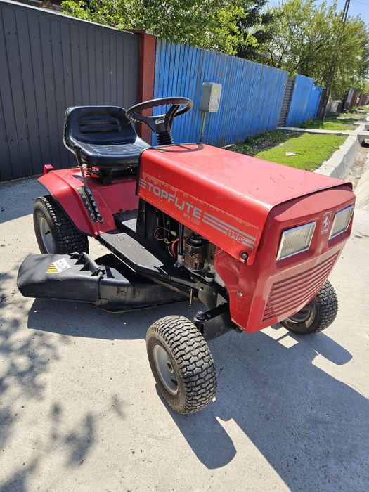Tractoras de tuns iarba gazon 11 HP