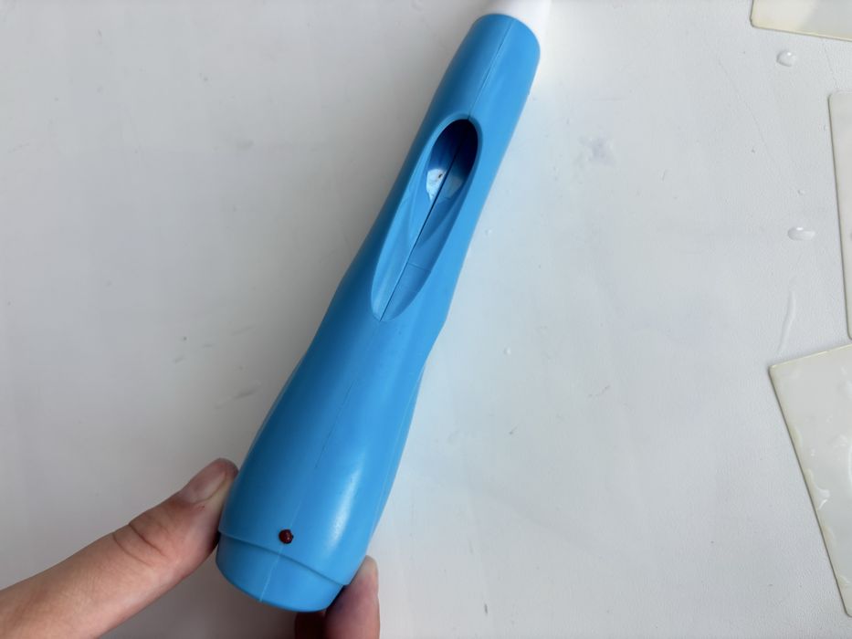 Продам набор для рисования с фломастерами и аэрографом