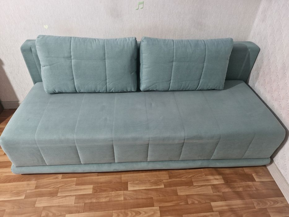 Продам диван в отличном состоянии