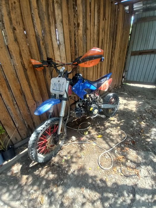 Vând/schimb cross 125 cc