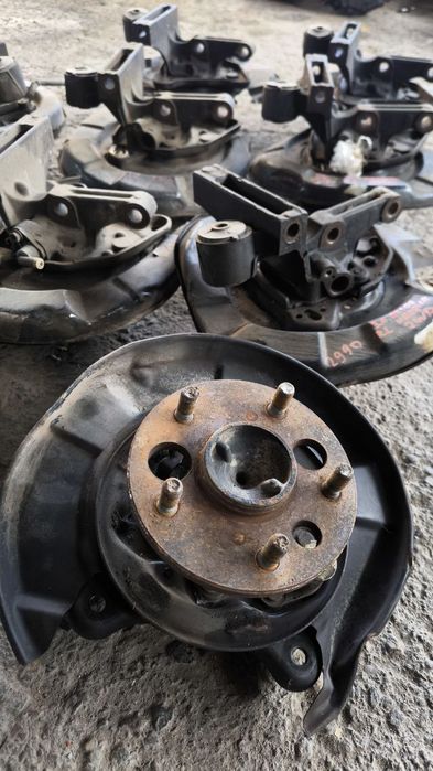 Задние ступицы 2вд рх300 
Видном 
Авалон