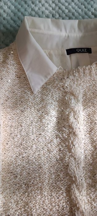 Елегантна блуза с паети