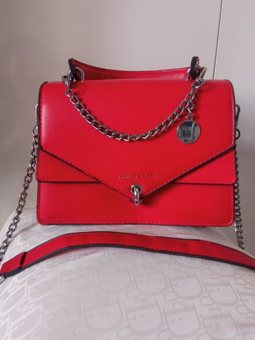 Сумка красная качество отличное новое