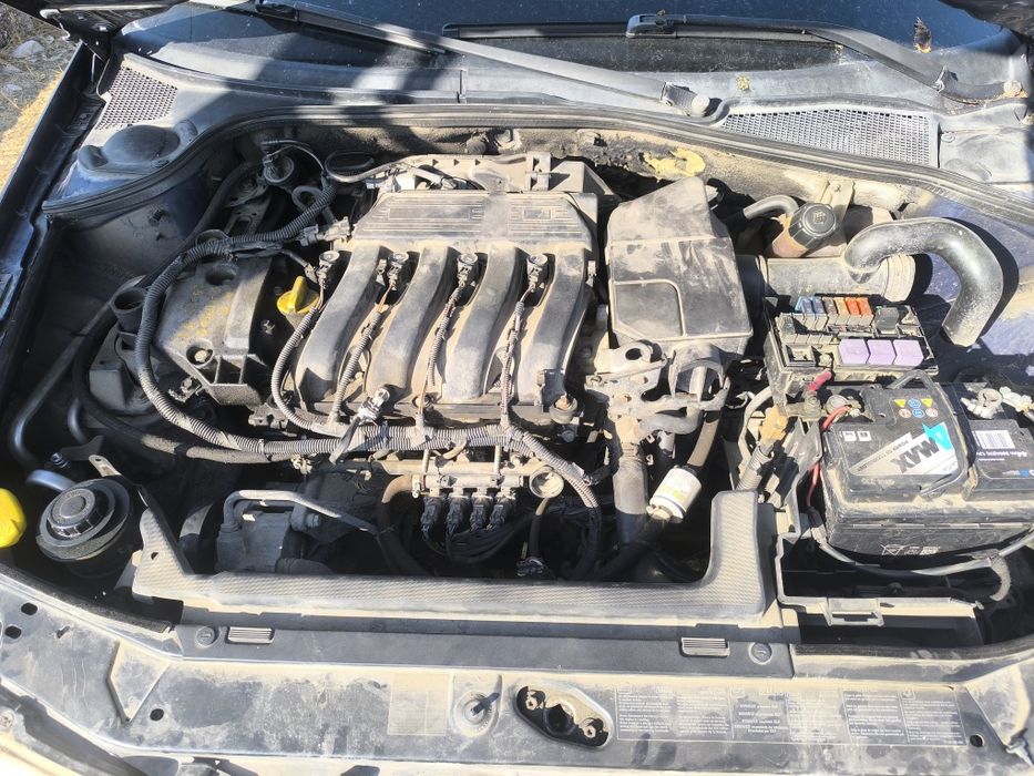Renault Laguna II 1.8 16V 120k.c. НА ЧАСТИ