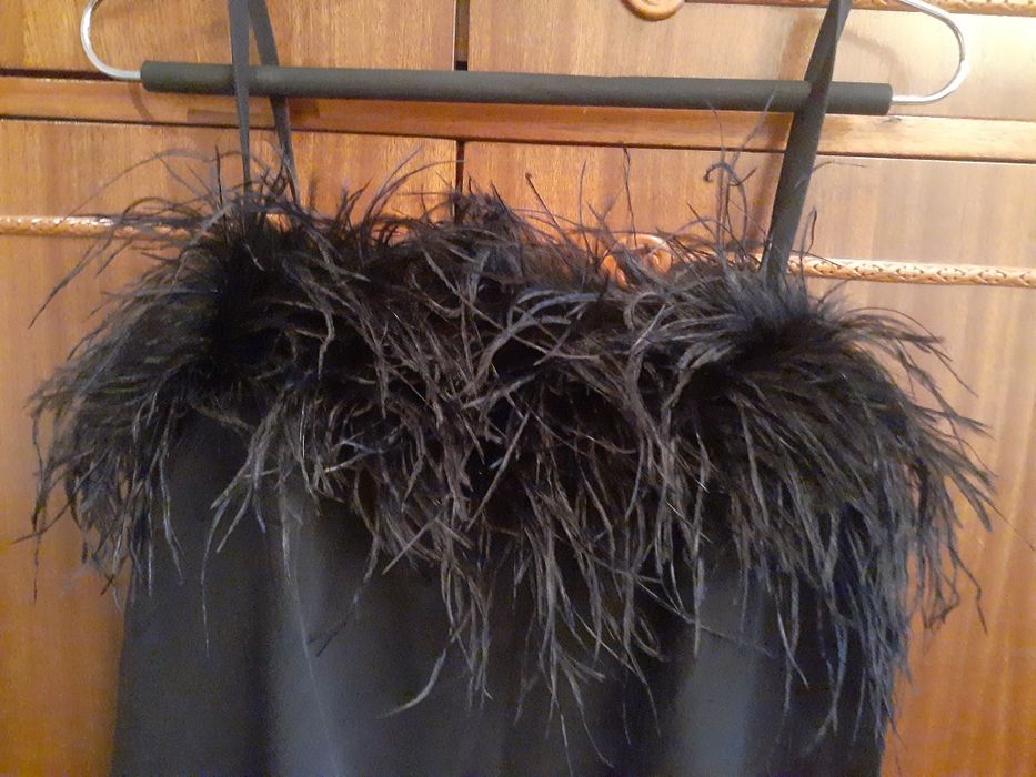 Чёрное платье "в пол" с отделкой