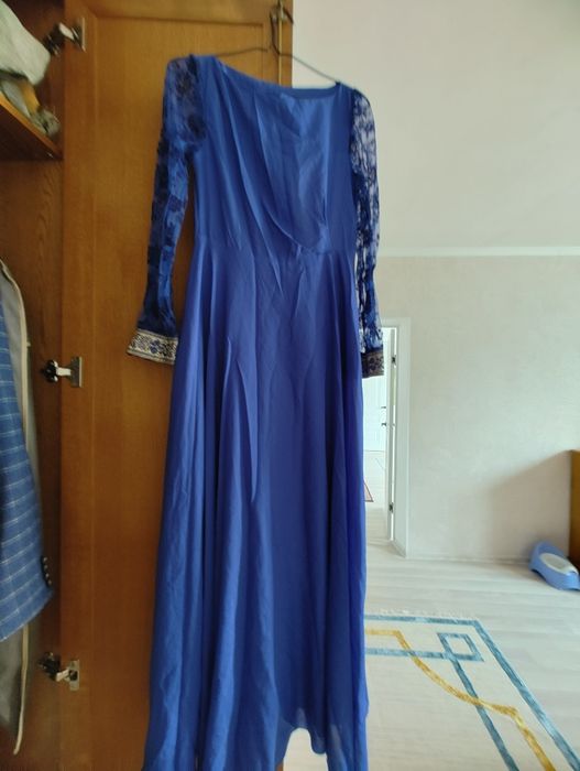 Продам красивые вечерние платья