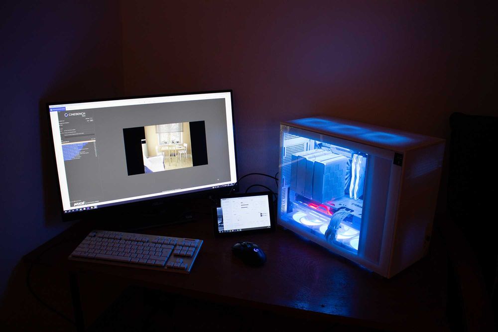 Геймърски настолен компютър за 2К на ULTRA настройки/WHITE BUILD/