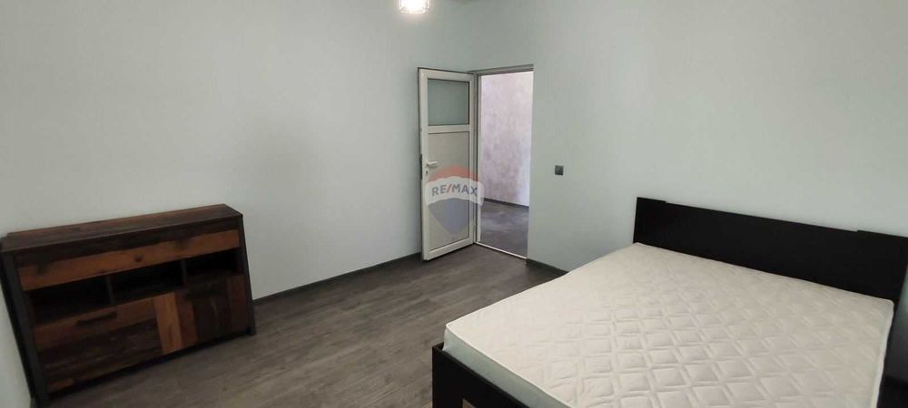Продава се Тристаен апартамент в Варна, Младост 1 - 106 кв.м за 2076 €/кв.м - Снимка #13