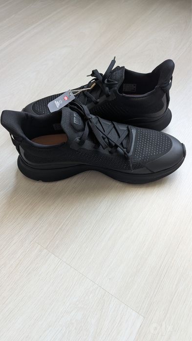 Кроссовки Fitflop размер 42.5