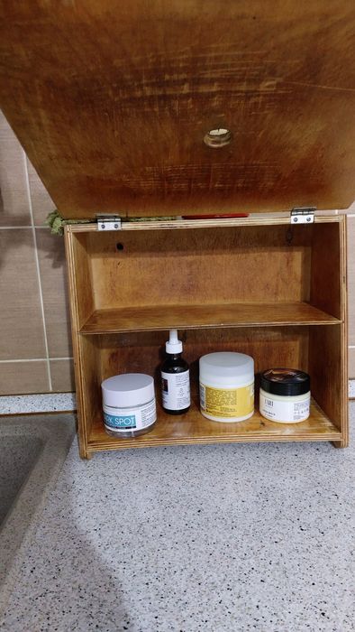 Продам настенный шкафчик хлебницу