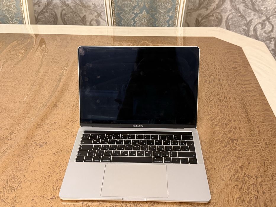 MacBook Pro 13” 2018 после попадания жидко
