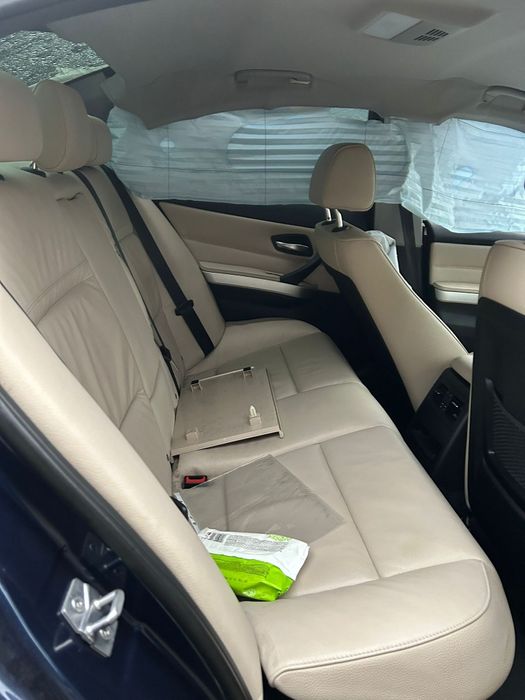 BMW e90 2011 e5 !!!AVARIAT !!!preț negociabil.