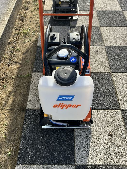 Clipper Norton CFP 13 W placa compactoare 78 kg