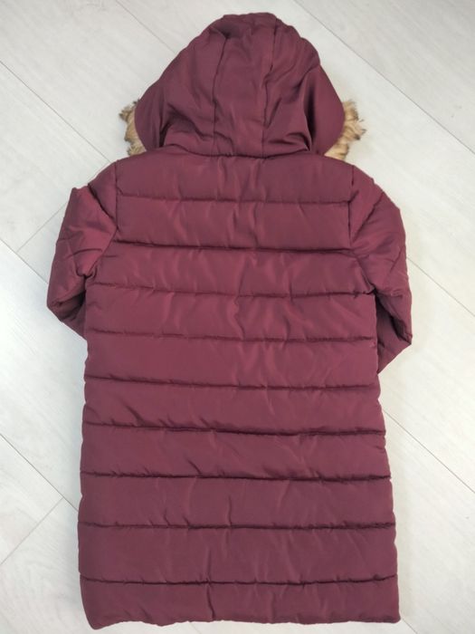 Продам куртку на девочку