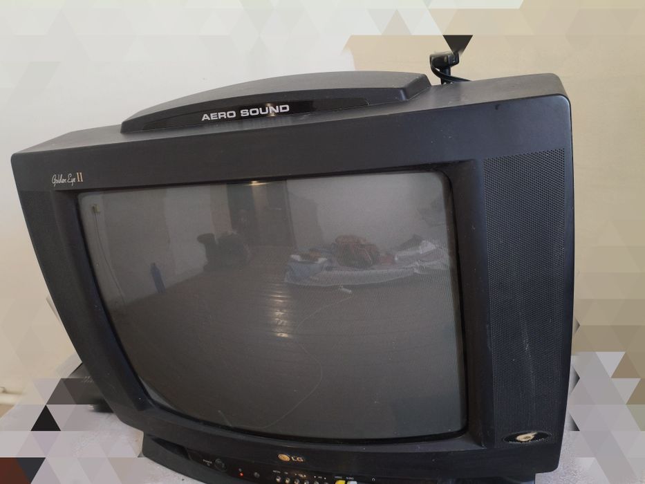 Продам два телевизора, оба рабочие