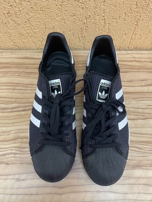 Adidas Superstar negri cu accente albe - Originali - marimea 44 2/3