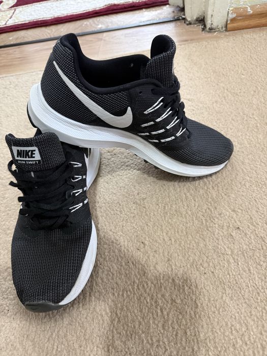 Adidasi nike in stare foarte buma