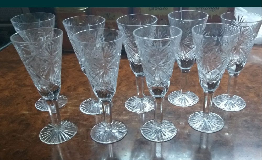 Хрустальные стаканы, фужеры