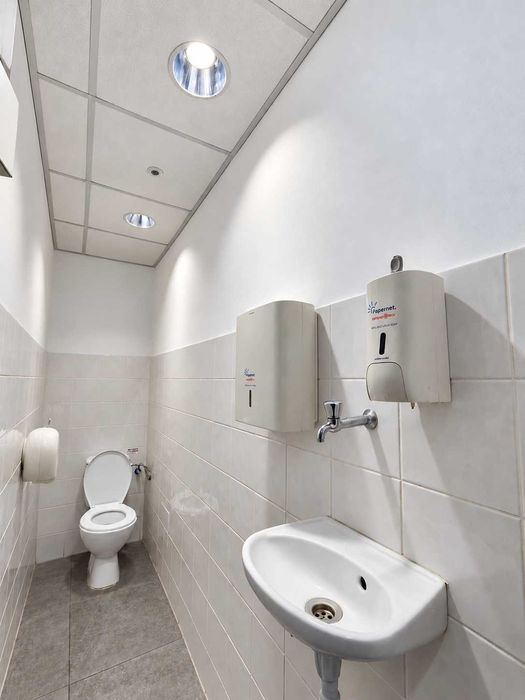 Дава се под наем Магазин в Пловдив, Център - 88 кв.м за 1300 € - Снимка #4