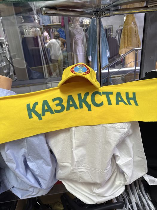 Продам кепки новые