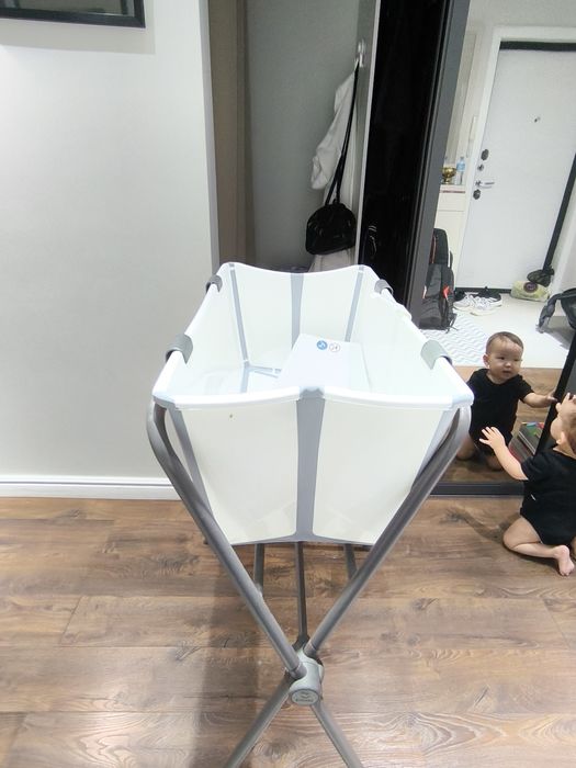 Детская ванна stokke