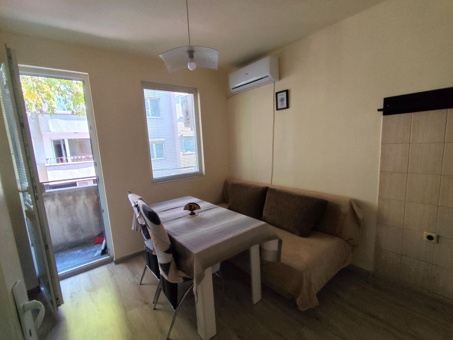 Дава се под наем Двустаен апартамент в Варна, Център - 45 кв.м за 382.5 € - Снимка #4