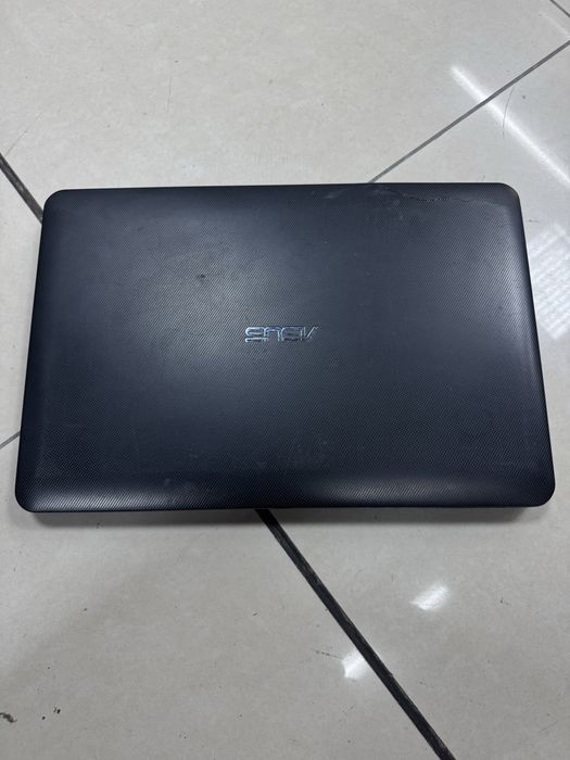 Лаптоп ASUS X555LJ i3