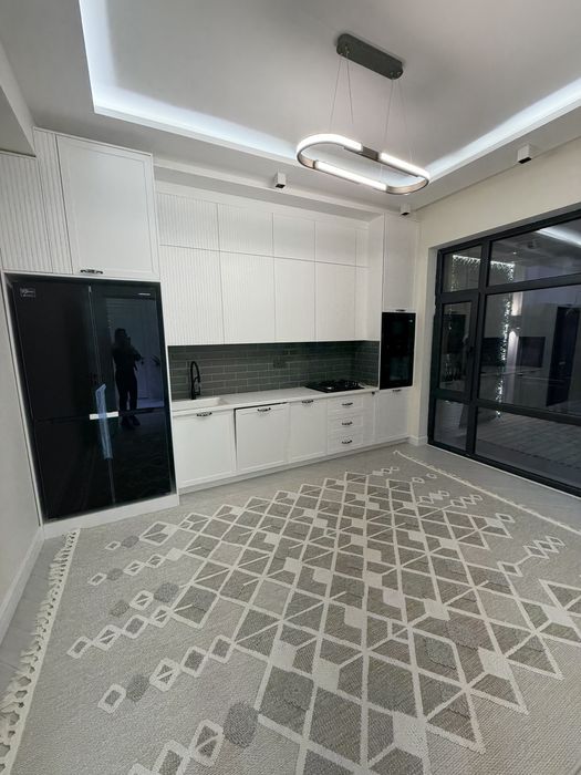 Дом Буюк ипак йули м  шикарный дом!!!