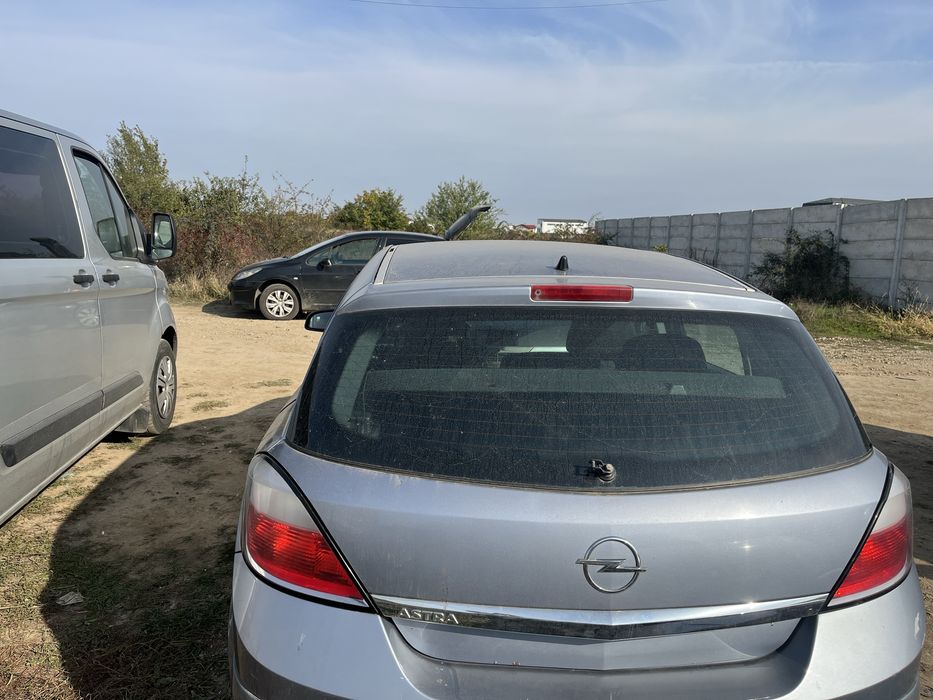 Vand alternator Opel Astra H 1.4 benzina 2004-2009