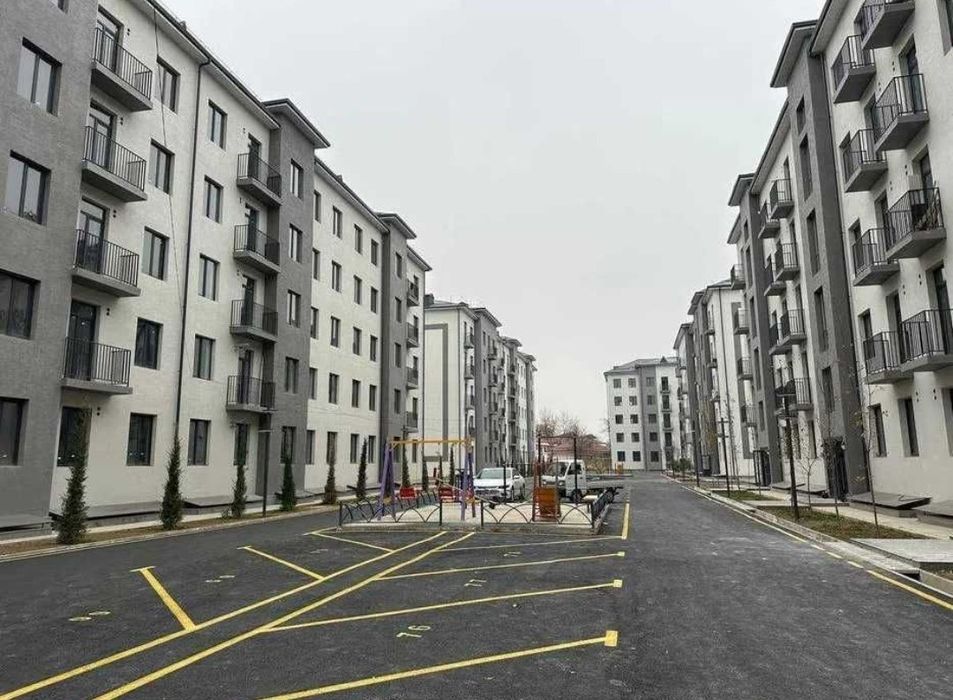 Uy sotiladi 1 etaj va -1 etaj duplex