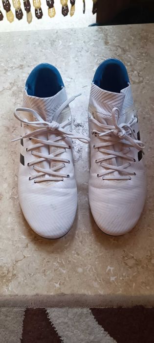 Маратонки,стоножки и бутонки