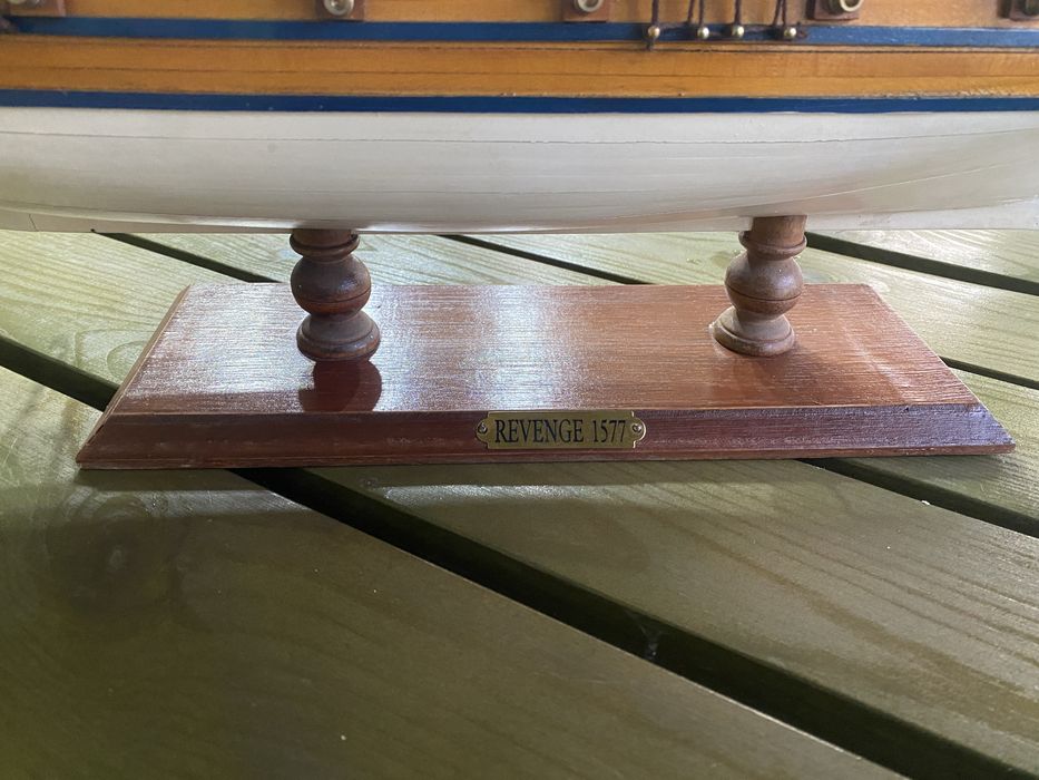 Сувенирный Корабль Revenge 1577