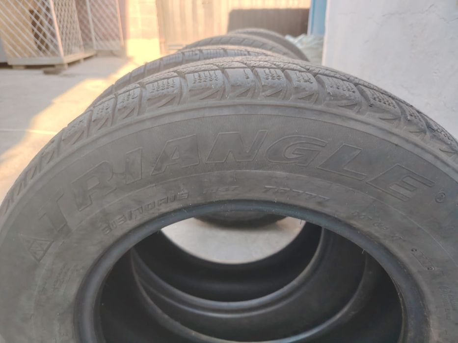 Зимние балоны  215/70/R16