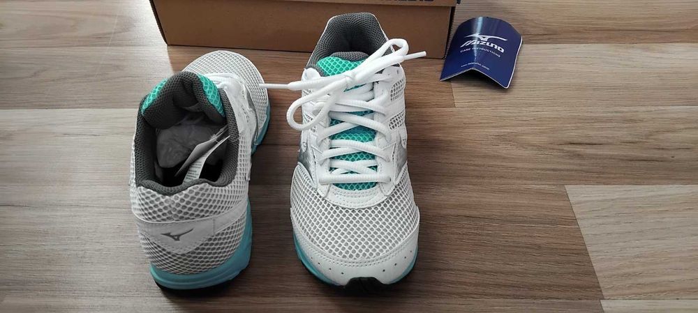 Маратонки за бягане - Mizuno Spark