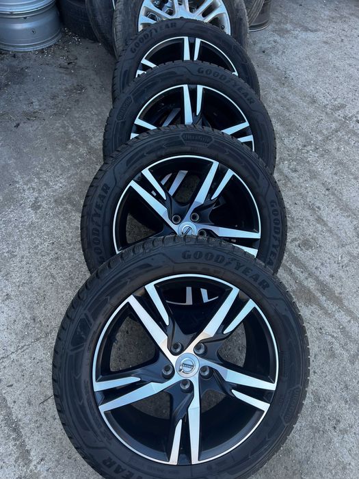 Set 4 anvelope Good Year Ultra Grip 235 55 R18 ci373