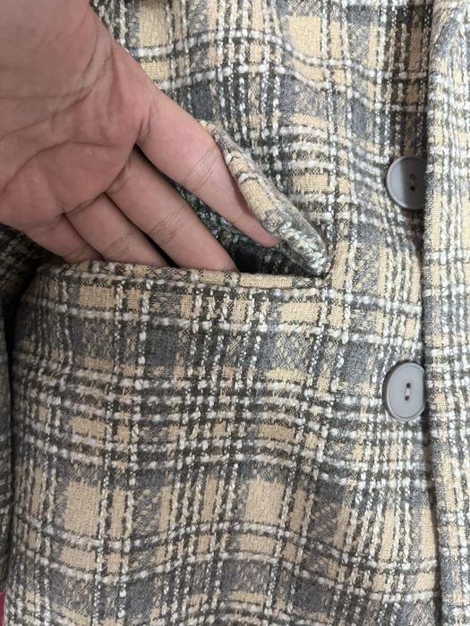 Kuz uchun tvid materyalli kastyum